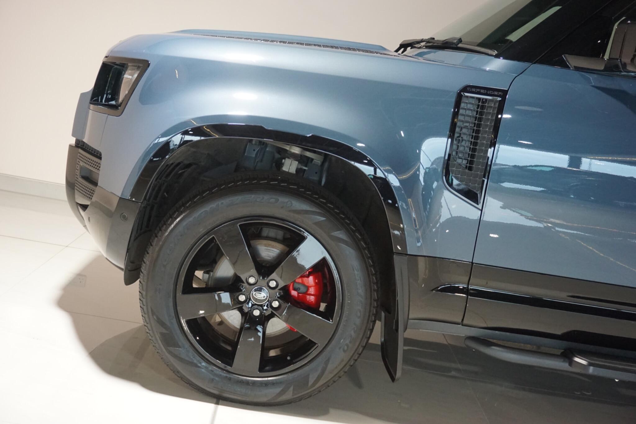 Land Rover Defender 90 3.0 D250 MHEV X-Dynamic HSE SUV 3dr Diesel Auto 4WD Euro 6 (s/s) (250 ps)